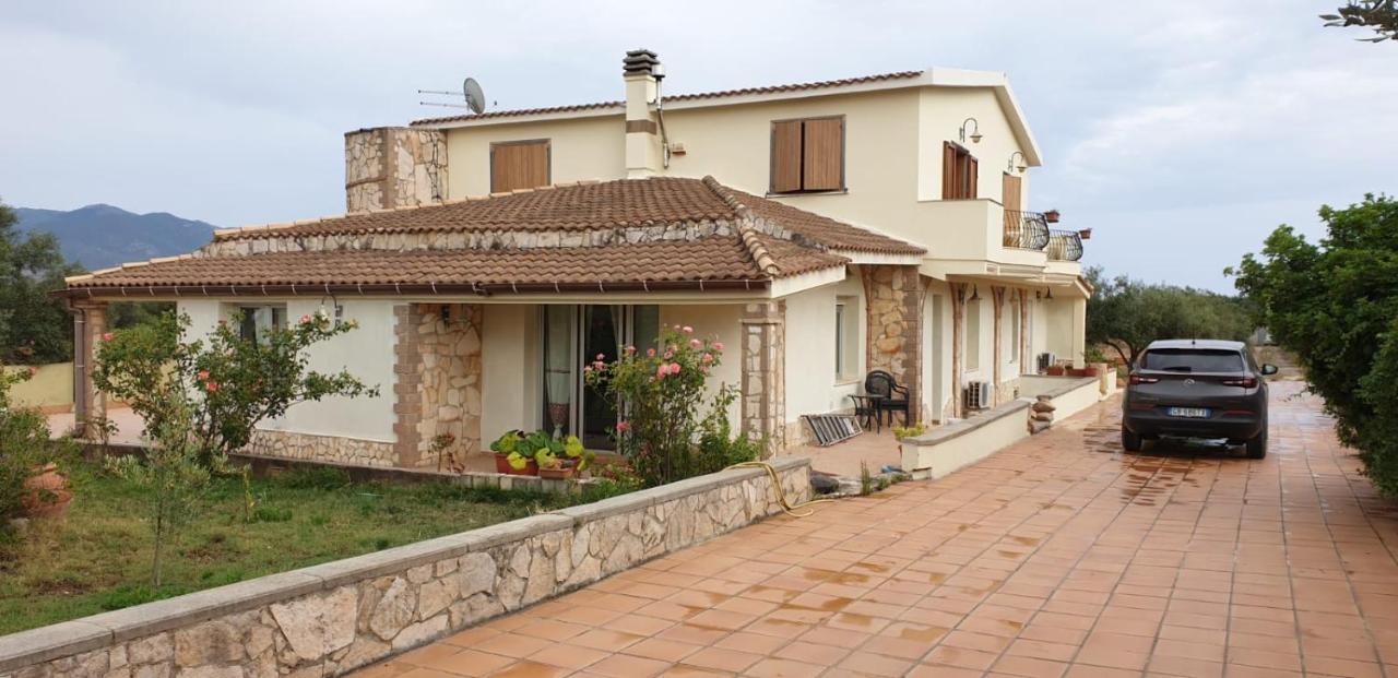 Villa Renzo E Lucia Sant Isidoro  Dış mekan fotoğraf